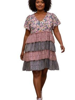 **NWT** Umgee Mixed Print Tiered V-Neck Dress